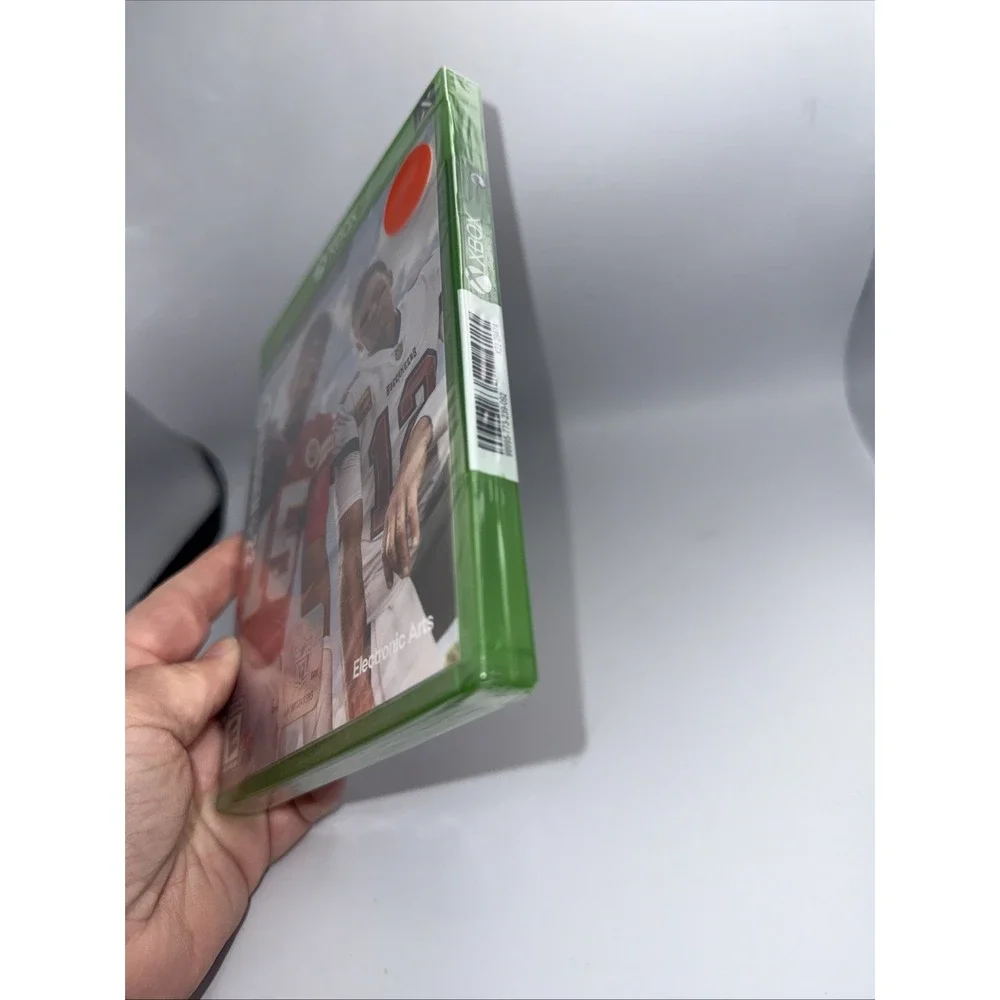 Madden NFL 22 Standard Edition - Xbox Series‎ X - EA Sports - New Sealed